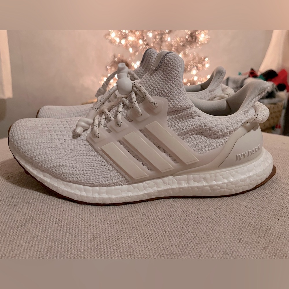 Women’s size 8 Ivy Park Adidas Ultraboost sneakers